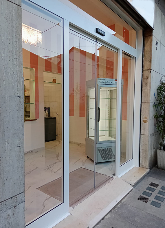 Vetrine fisse ed apribili